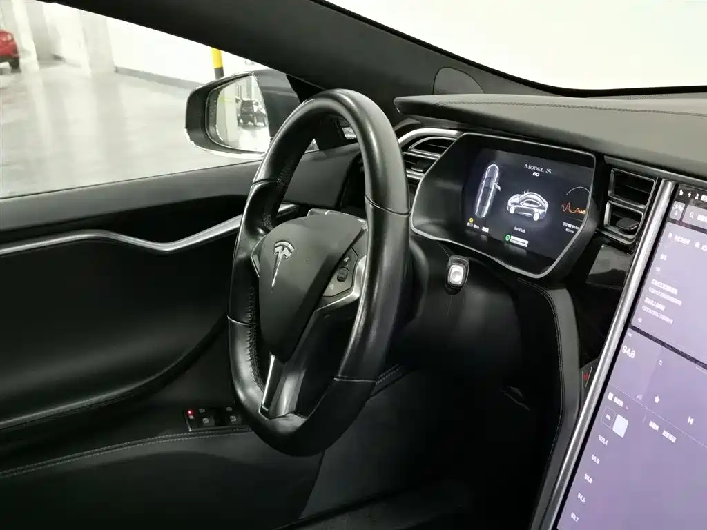 Tesla Model S 2017 — фото 22