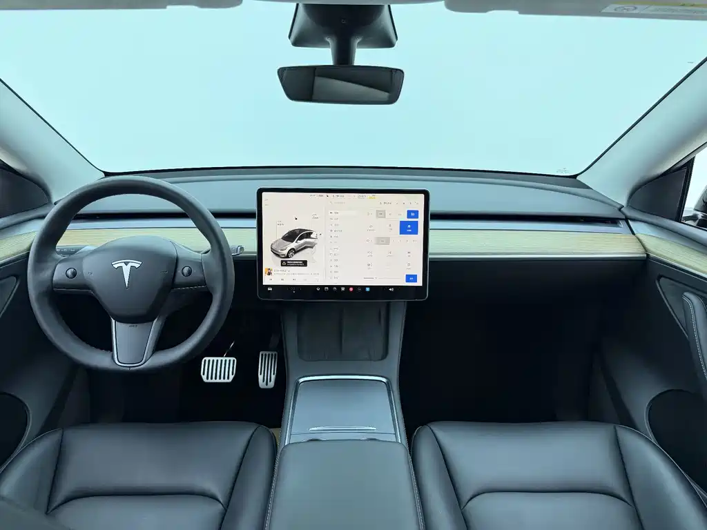 Tesla Model Y 2022 — фото 9
