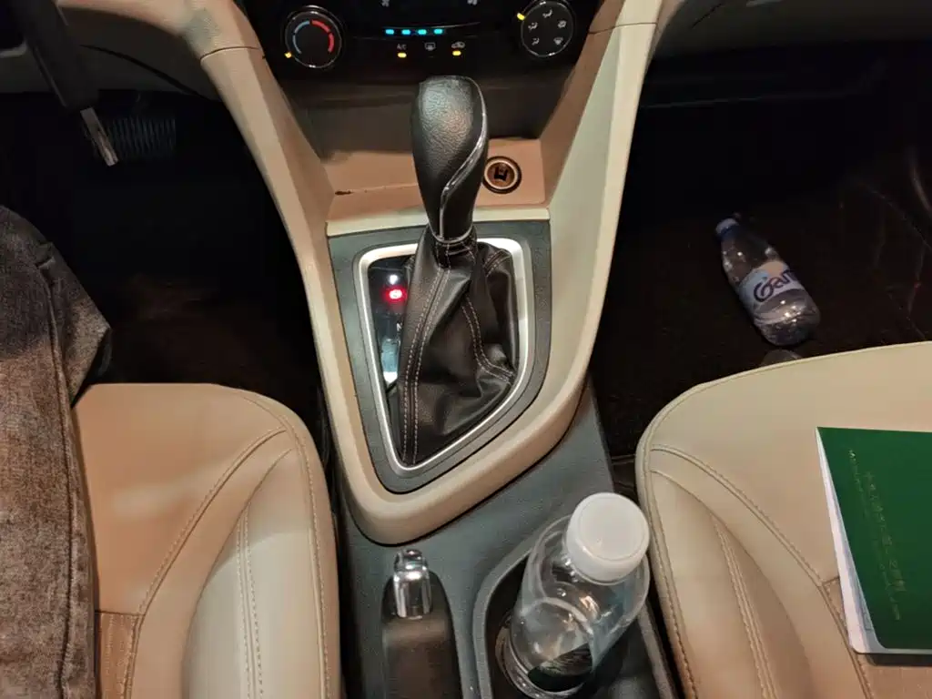 Buick Excelle GT 2016 — фото 13