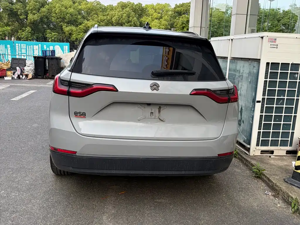 NIO ES8 2020