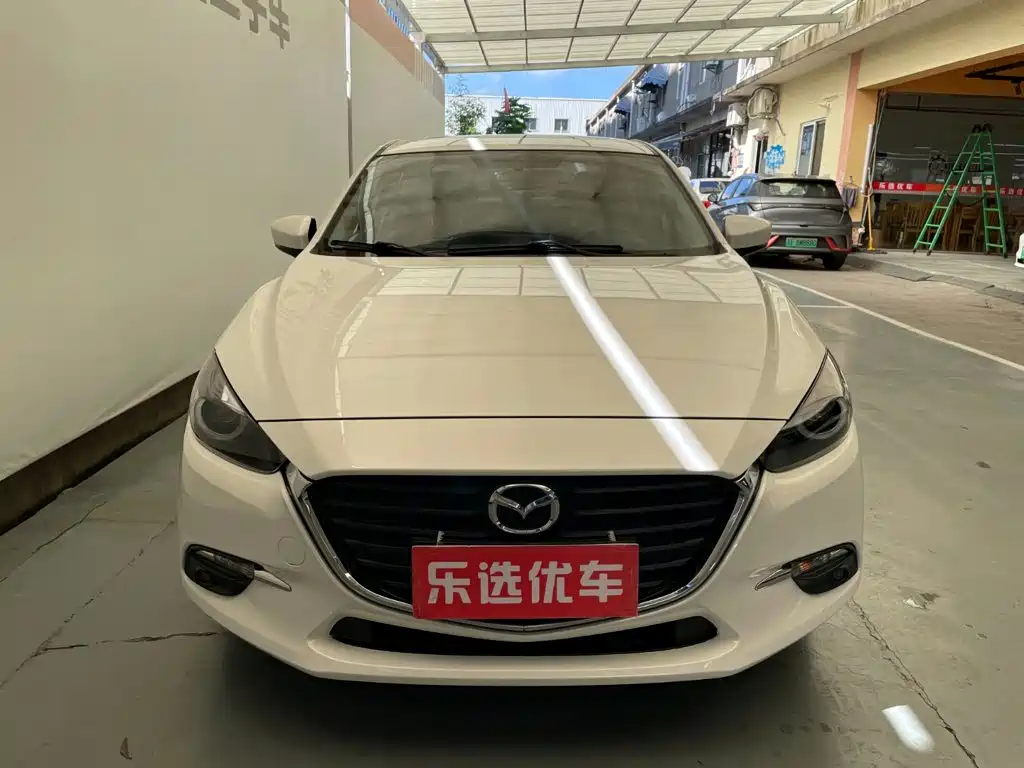Mazda 3 Axela 2019 — фото 2