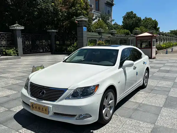 Lexus LS 2006