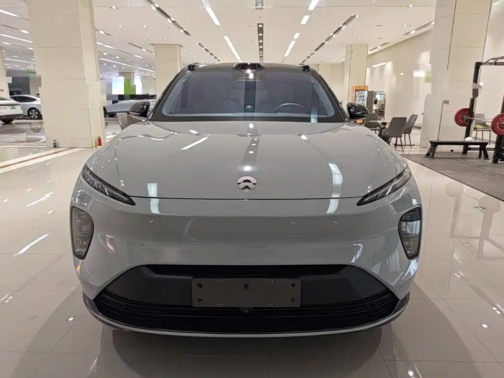 NIO ES8 2023