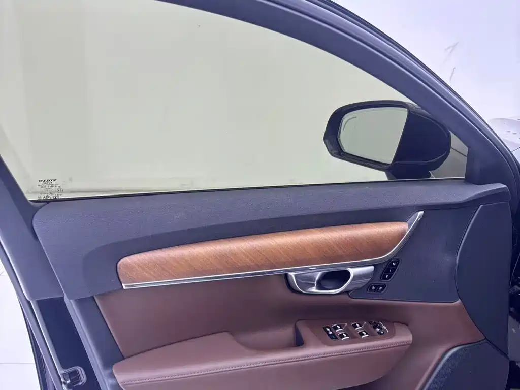 Volvo S90 2023 — фото 15