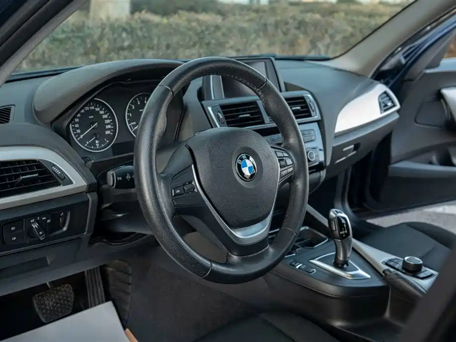 BMW 1 Series 2016 — фото 20