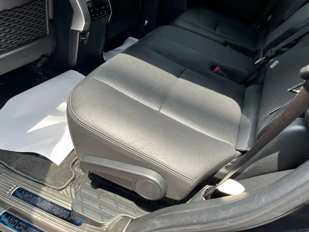 Toyota Prado 2019 — фото 17
