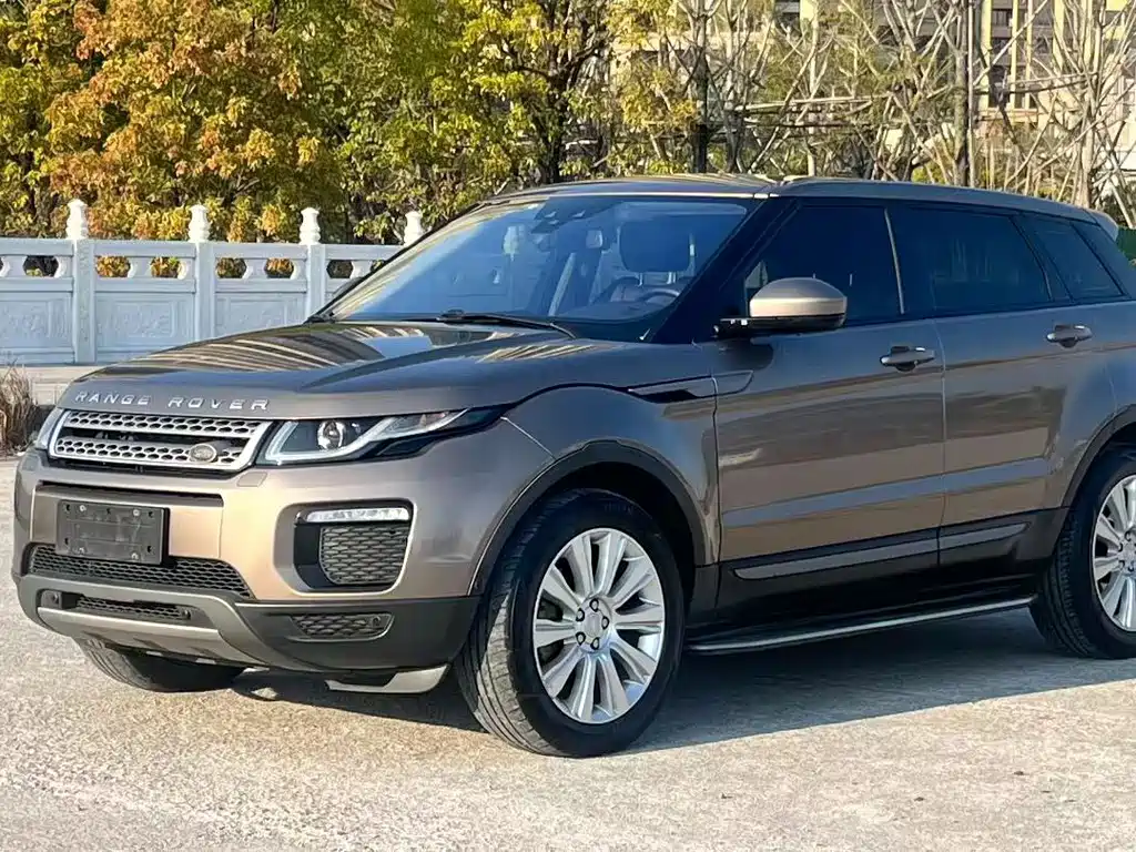 Land Rover Evoque 2019 — фото 1