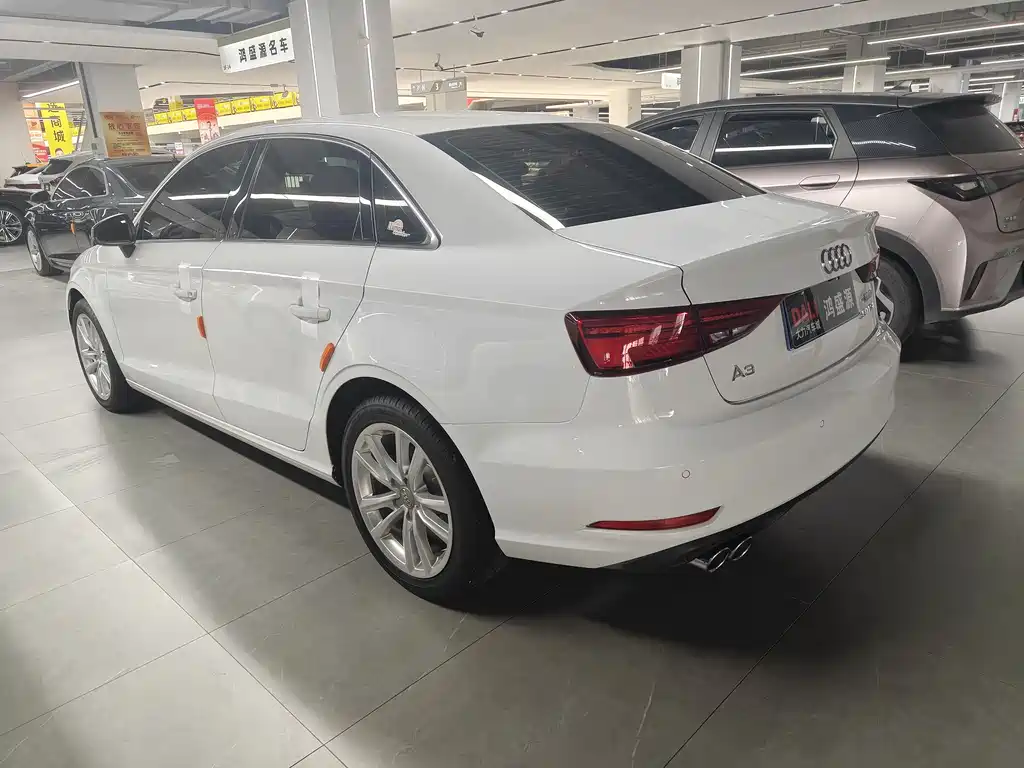 Audi A3 2017 — фото 12