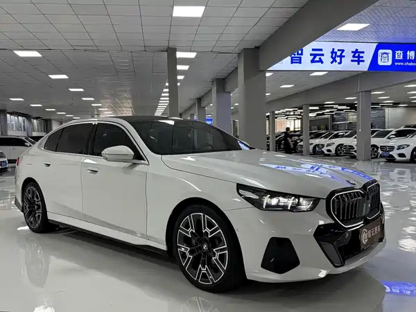 BMW 5 Series 2024