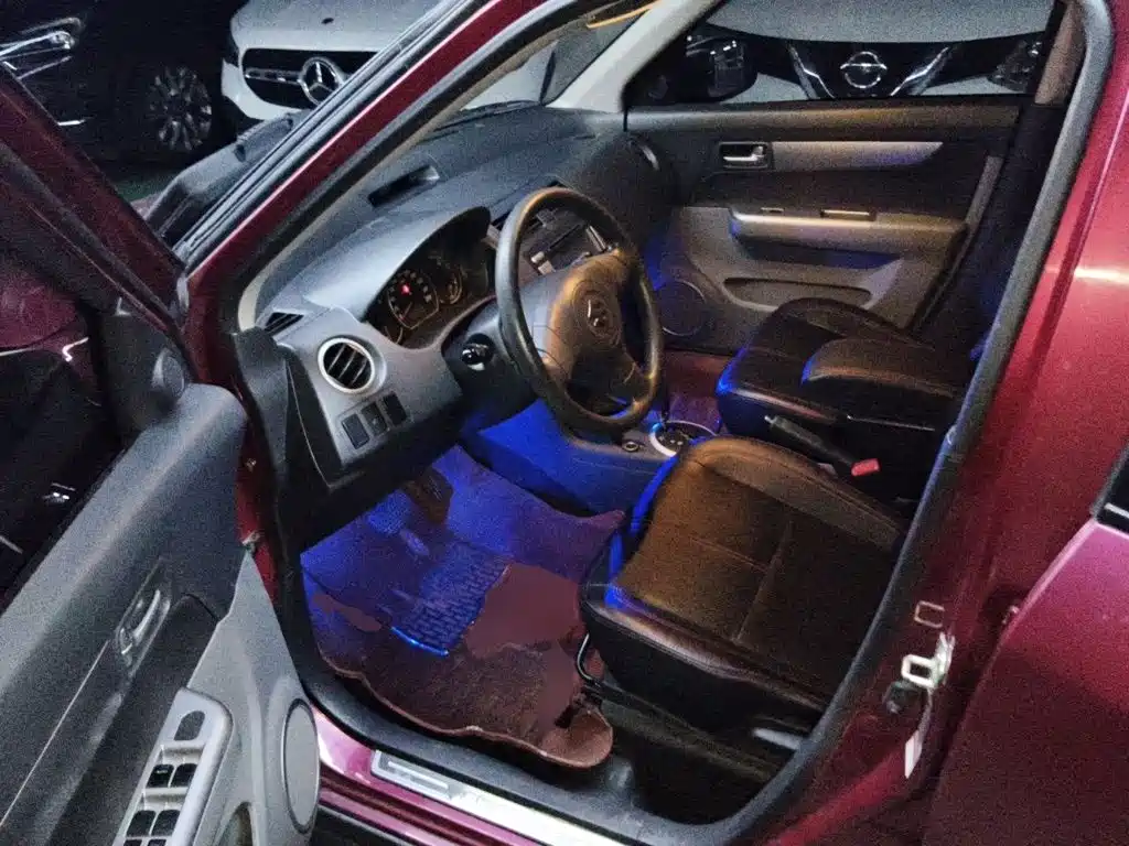 Suzuki Swift 2015 — фото 17