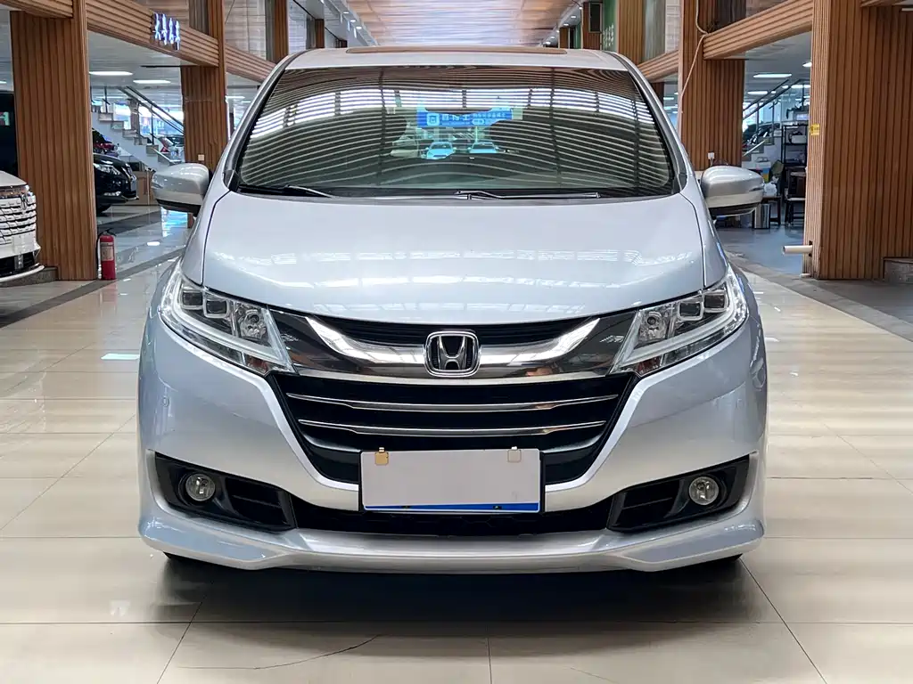 Honda Odyssey 2016 — фото 2