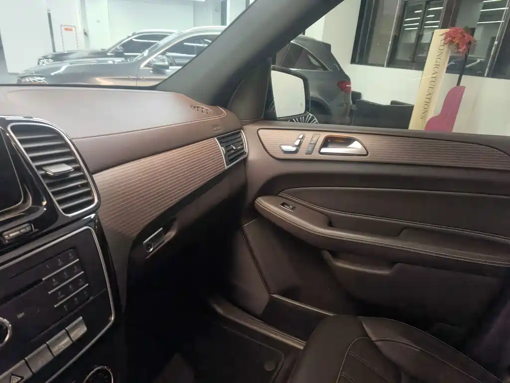 Mercedes-Benz GLE 2018 — фото 10