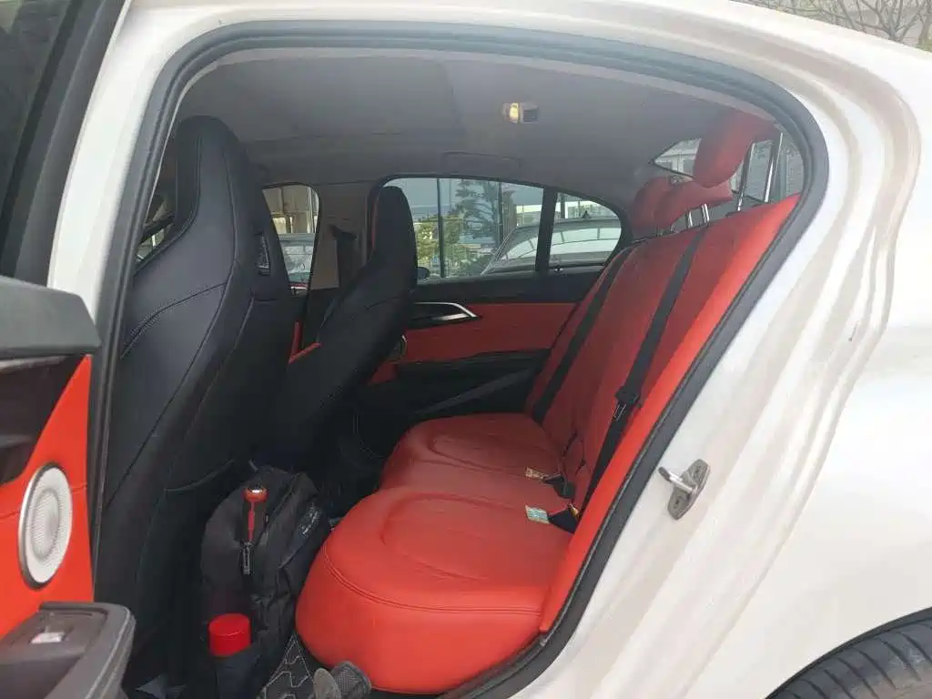 BMW 1 Series 2023