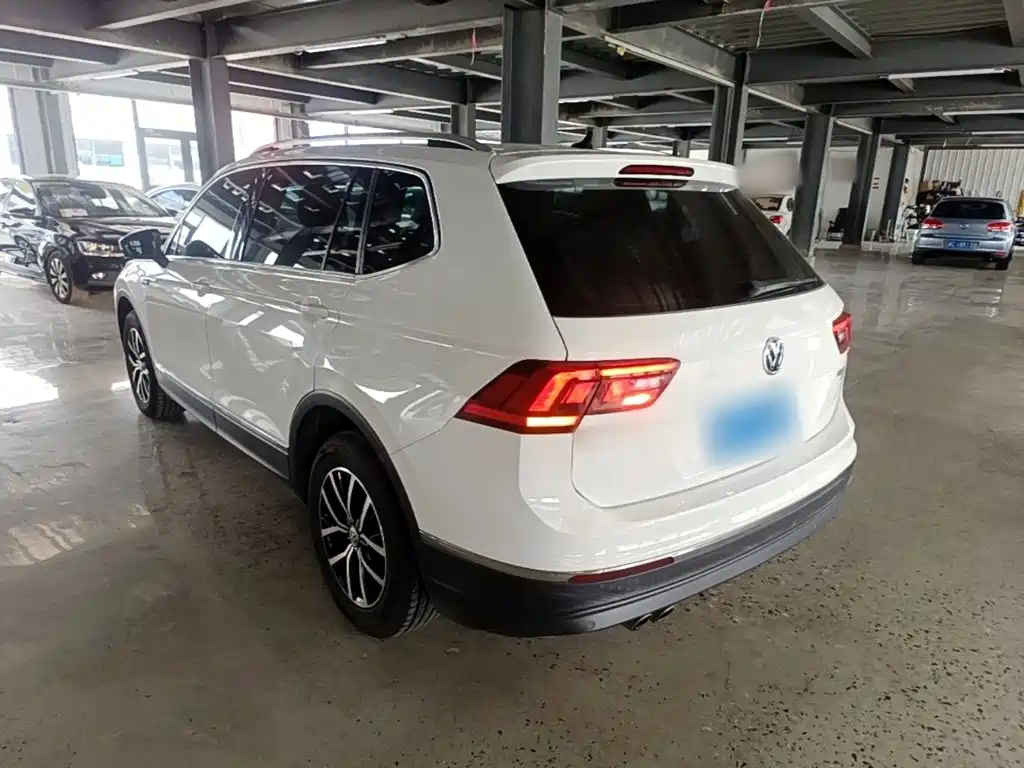 Volkswagen Tiguan L 2017