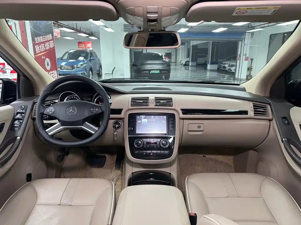 Mercedes-Benz R-Class 2018 — фото 16