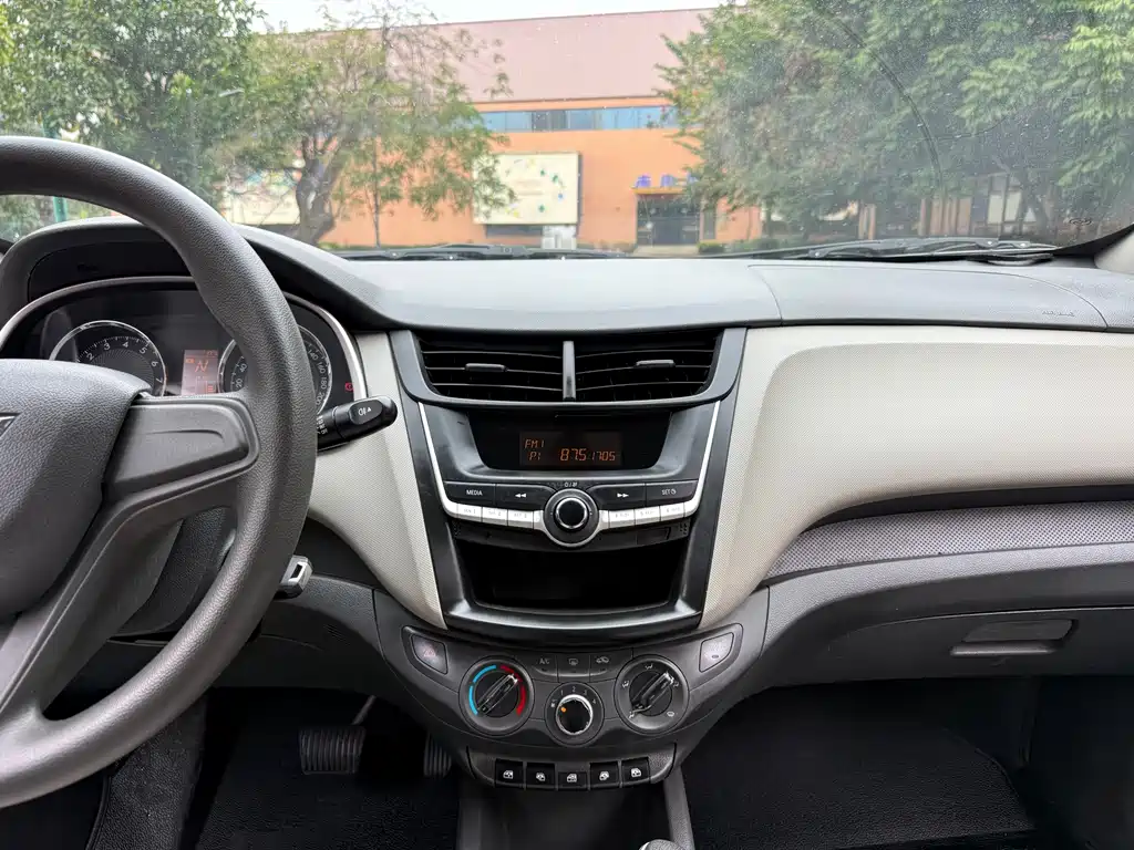 Chevrolet Sail 2017 — фото 16