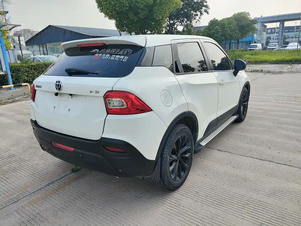Zhonghua V3 2015