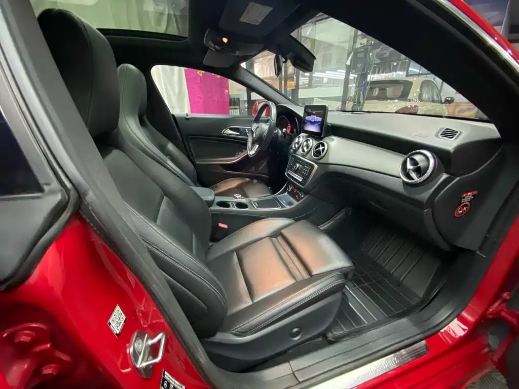 Mercedes-Benz CLA 2018 — фото 16