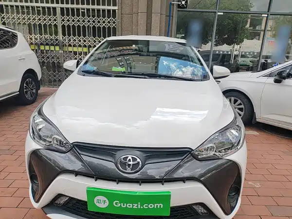 Toyota Yaris L 2023