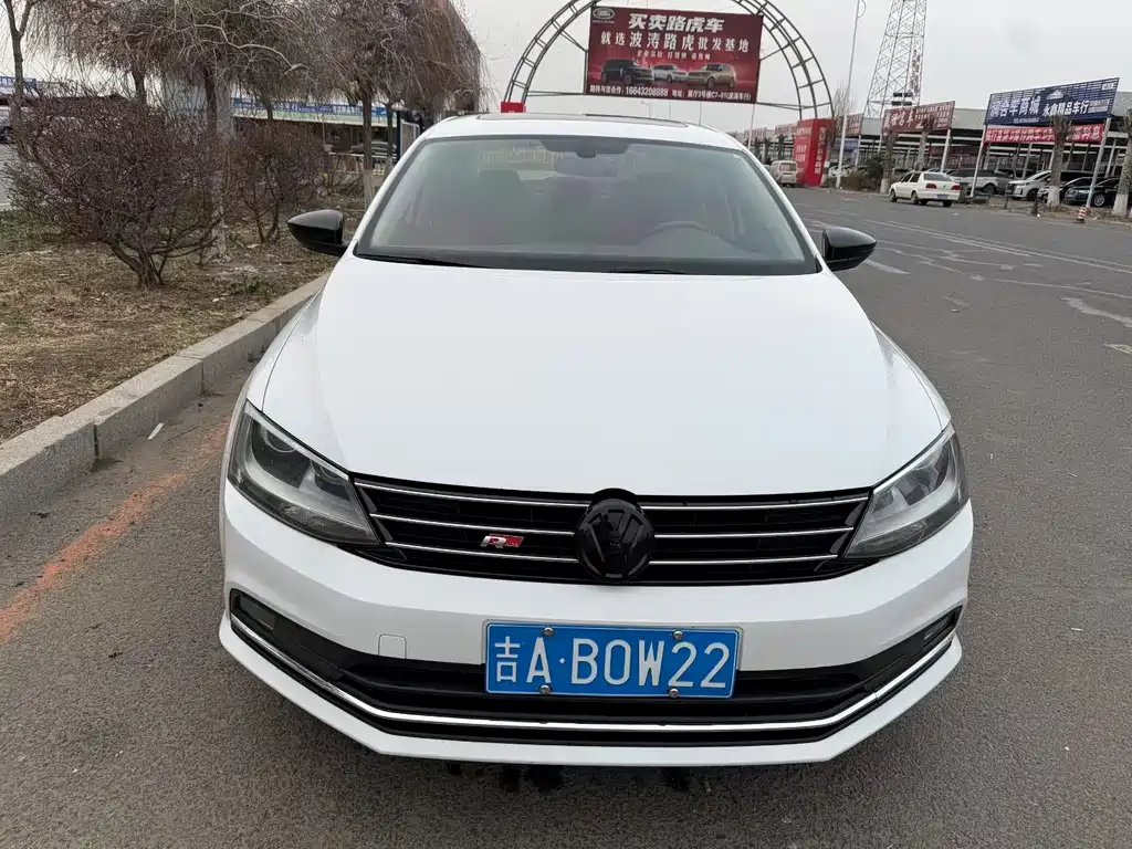 Volkswagen Sagitar 2019