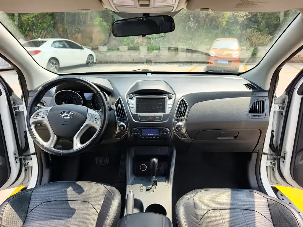 Hyundai ix35 2016 — фото 18