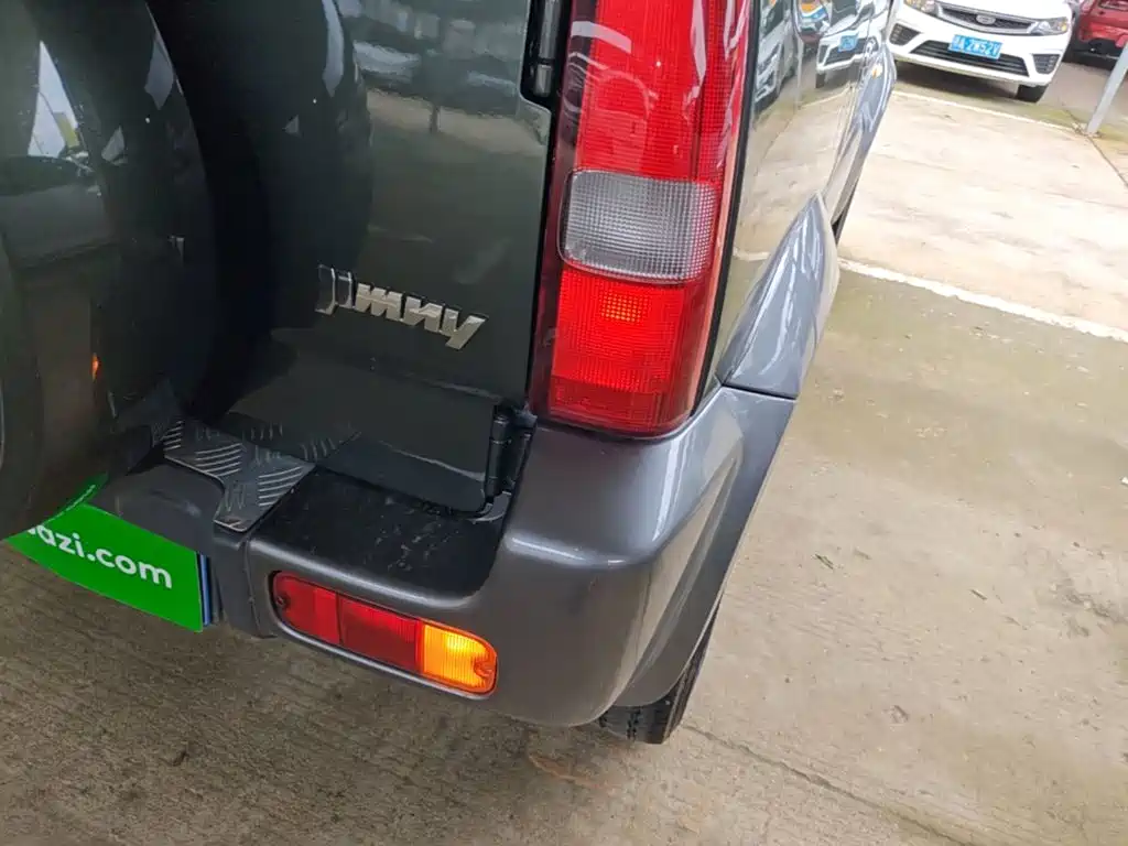Suzuki Jimny 2017 — фото 8