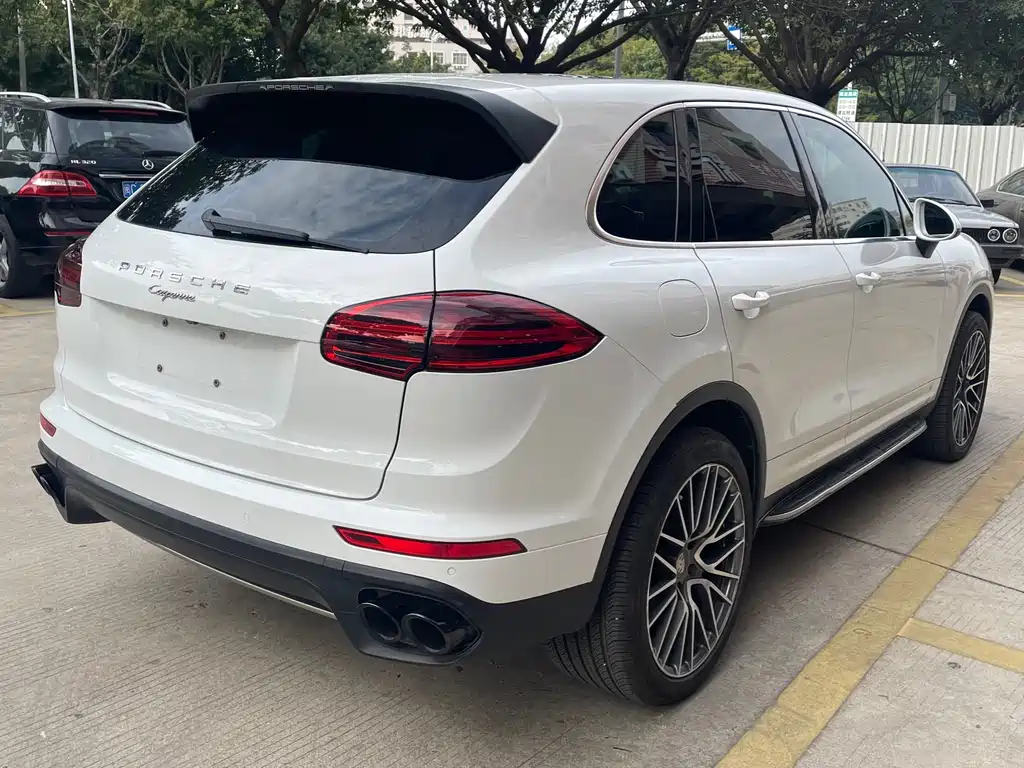 Porsche Cayenne 2017 — фото 4
