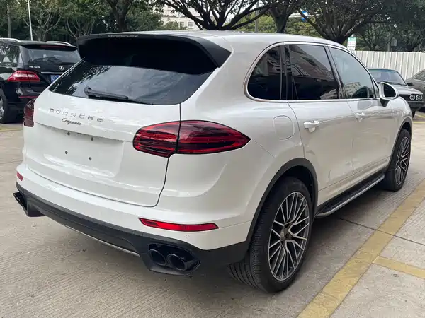 Porsche Cayenne 2016