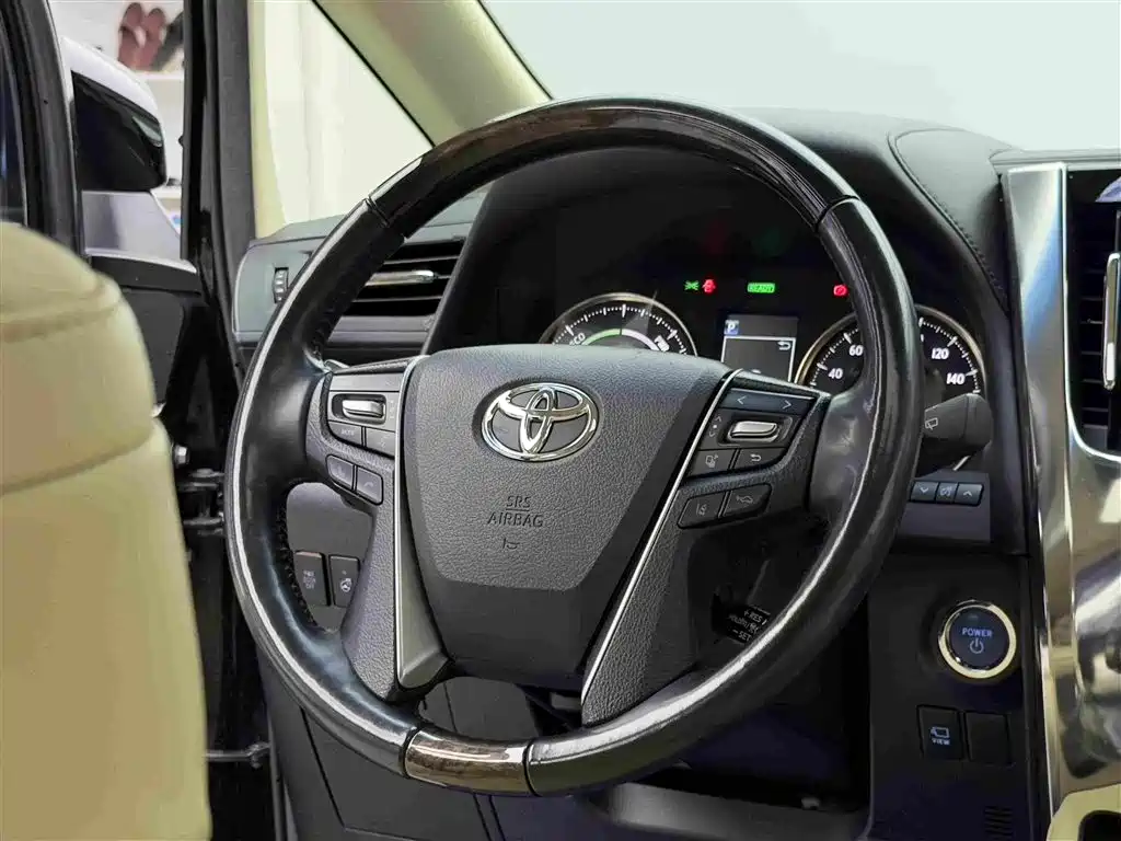 Toyota Vellfire 2022 — фото 13