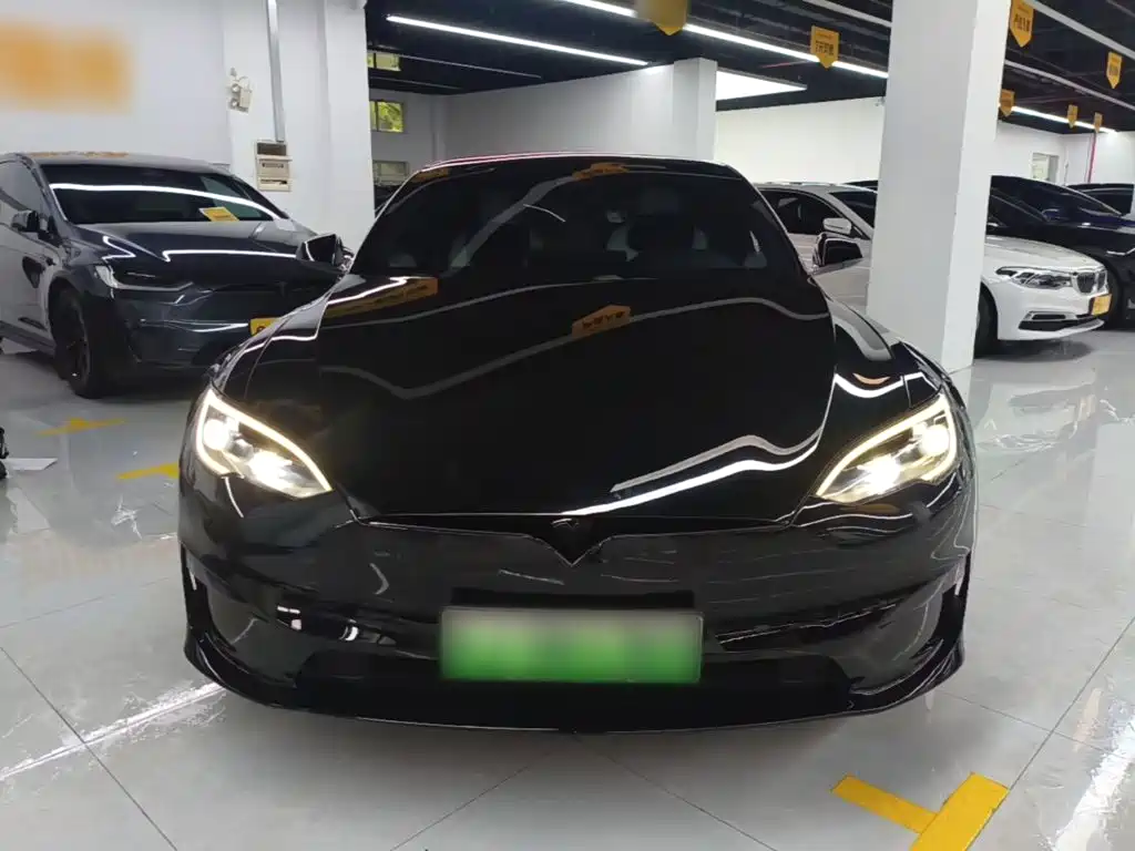 Tesla Model S 2023