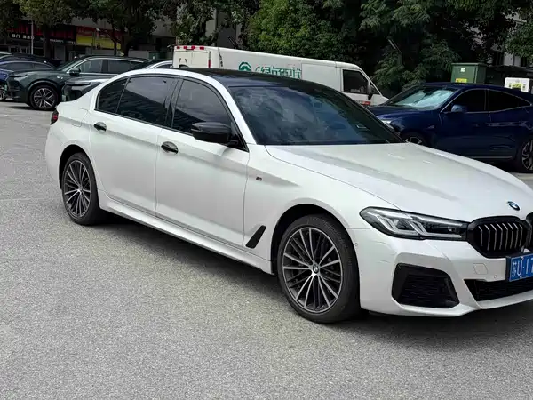 BMW 5 Series 2023