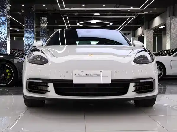 Porsche Panamera 2019