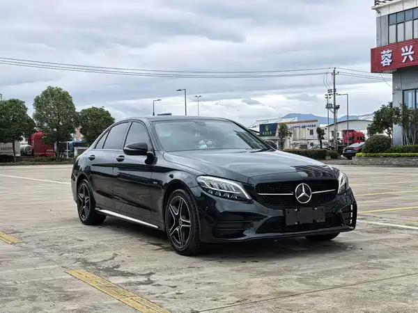 Mercedes-Benz C-Class 2021