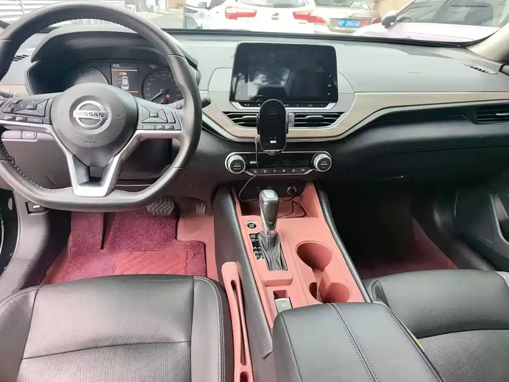 Nissan Teana 2022