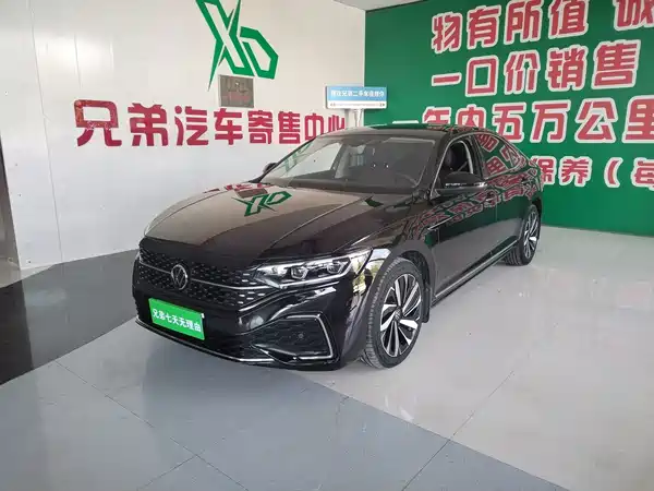 Volkswagen Passat 2022