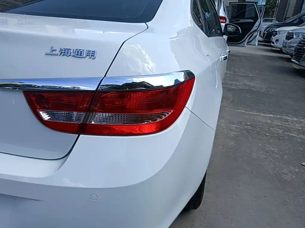 Buick Excelle GT 2015 — фото 8