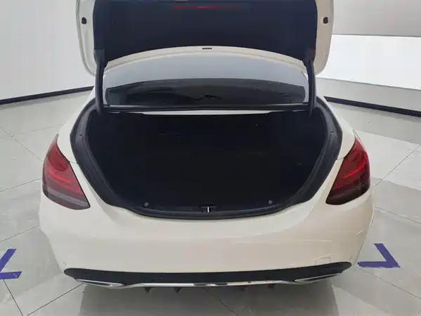 Mercedes-Benz C-Class 2021