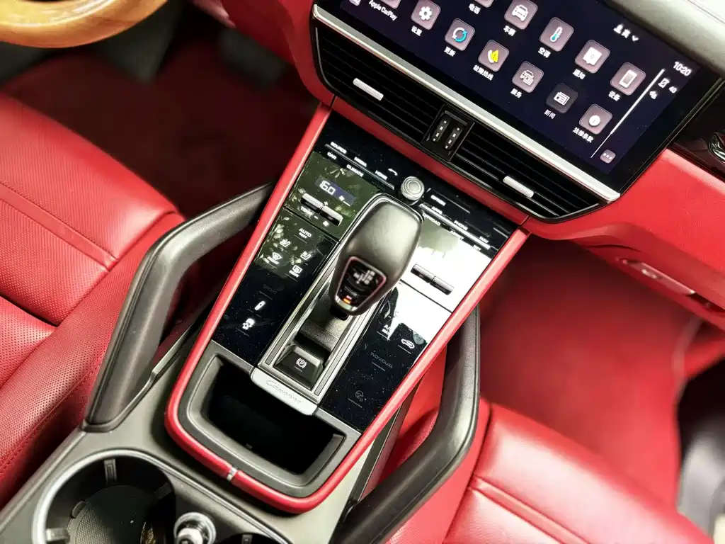 Porsche Cayenne 2022