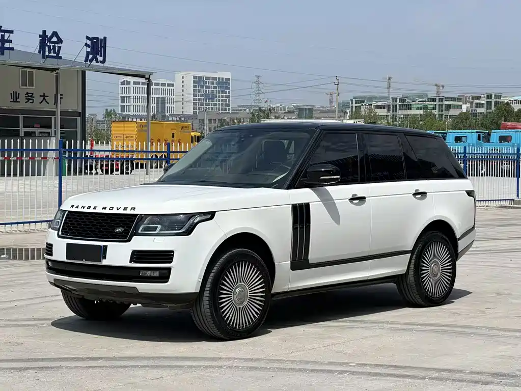 Land Rover Range Rover 2018 — фото 1