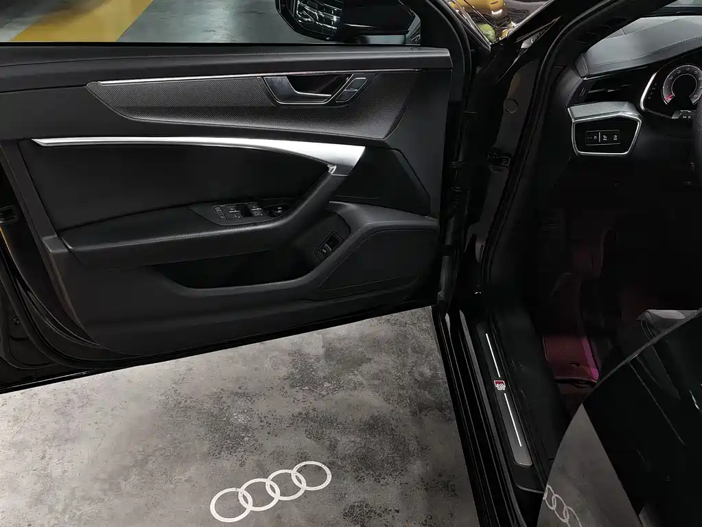 Audi A6L 2023