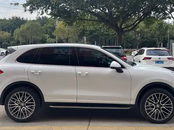 Porsche Cayenne 2016