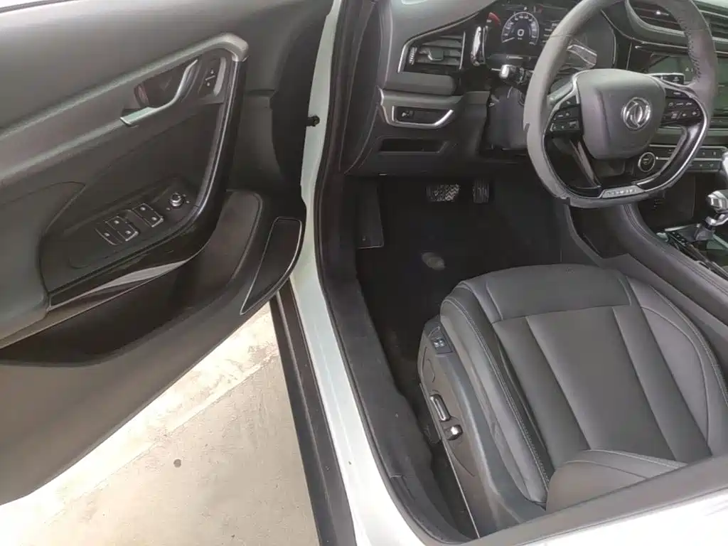 Dongfeng Fengshen AX7 2019 — фото 16