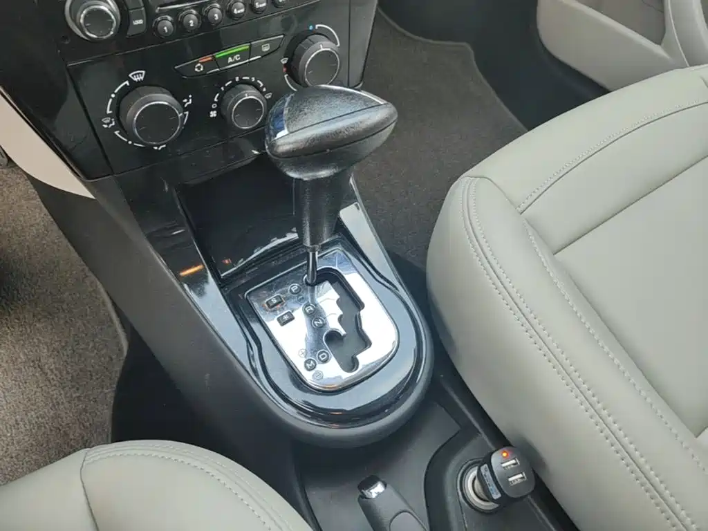 Citroen C-Quatre 2015 — фото 14