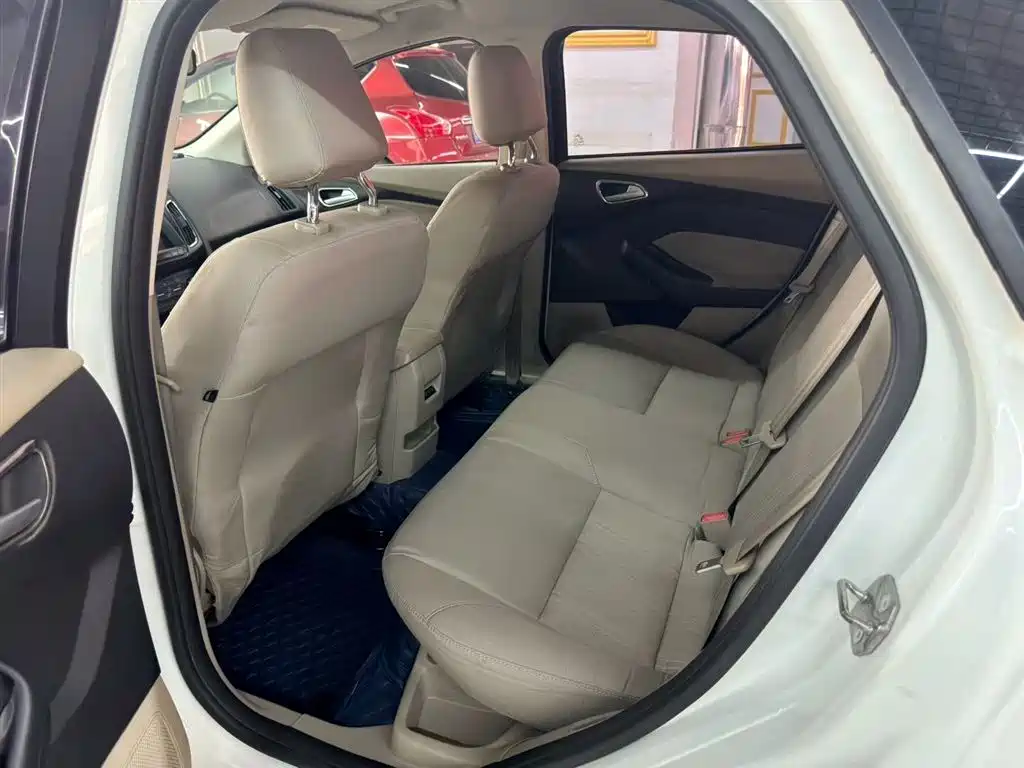 Ford Focus 2015