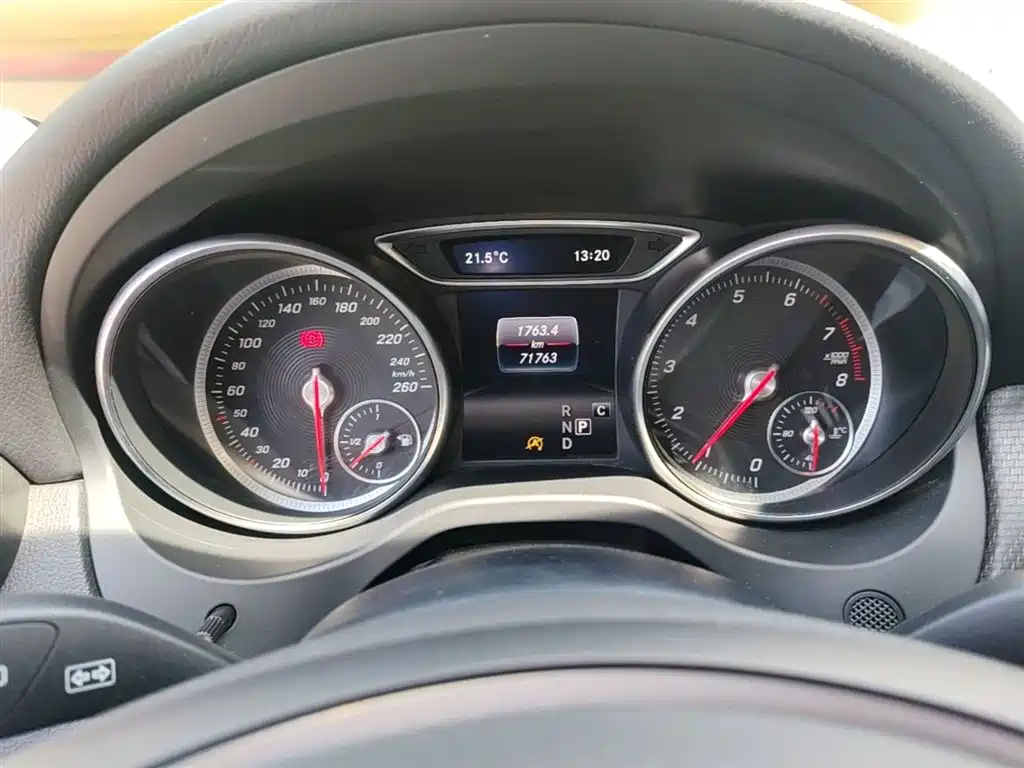 Mercedes-Benz GLA 2018 — фото 12