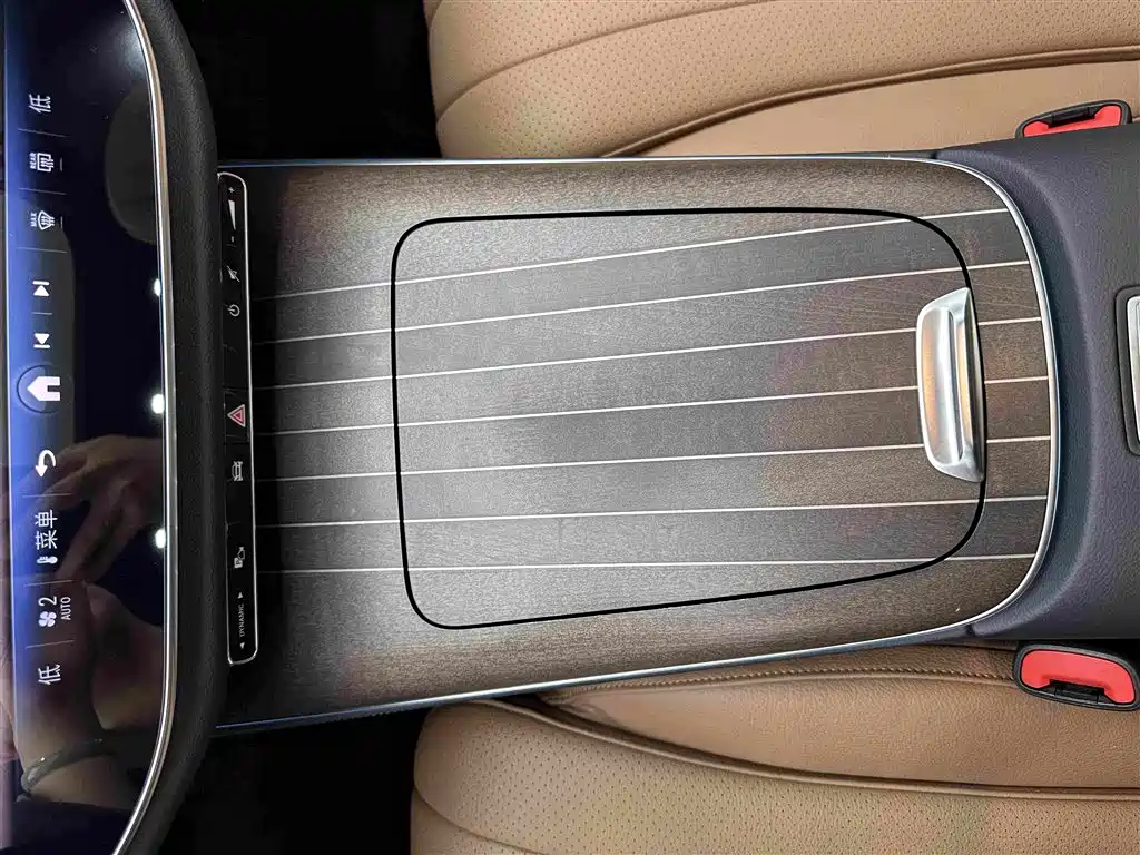 Mercedes-Benz E-Class 2024 — фото 12