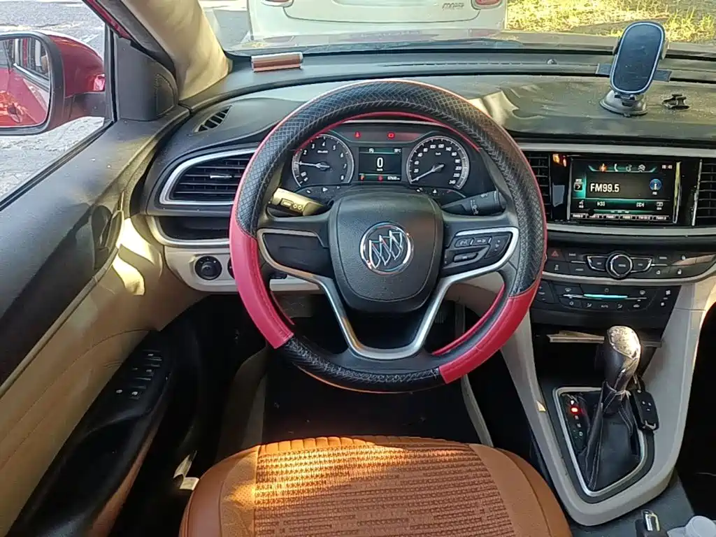 Buick Excelle GT 2015 — фото 15