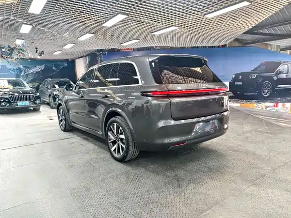 Li Auto L8 2023