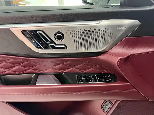 Cadillac CT6 2025