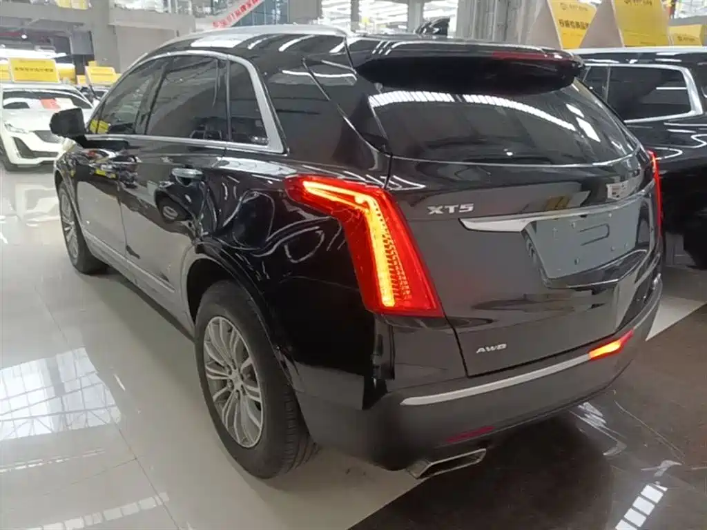 Cadillac XT5 2019 — фото 5